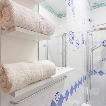 Apartamento Puerta Carmona -casco Antiguo- *
