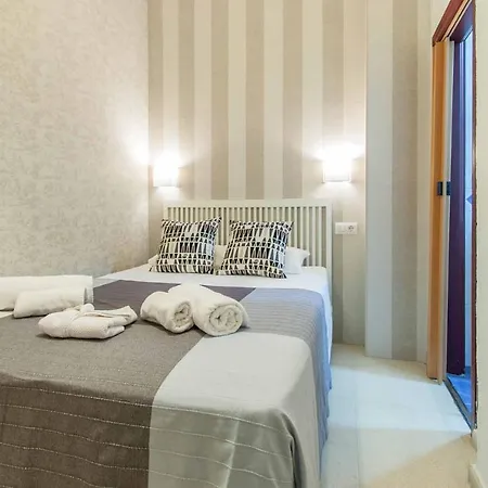 Apartamento Puerta Carmona -casco Antiguo-